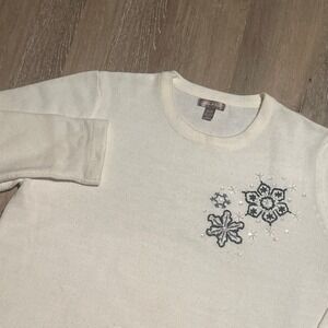 White Stag Women Snowflake Sweater XL/XG Cream Long Sleeve Embellished Crewneck